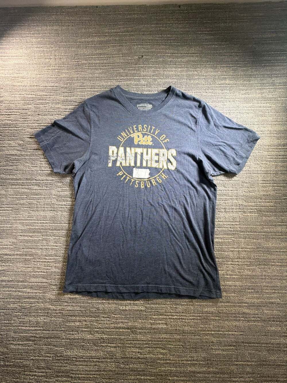 University of Pittsburgh Pitt Panthers Graphic T-Shirt Size Large